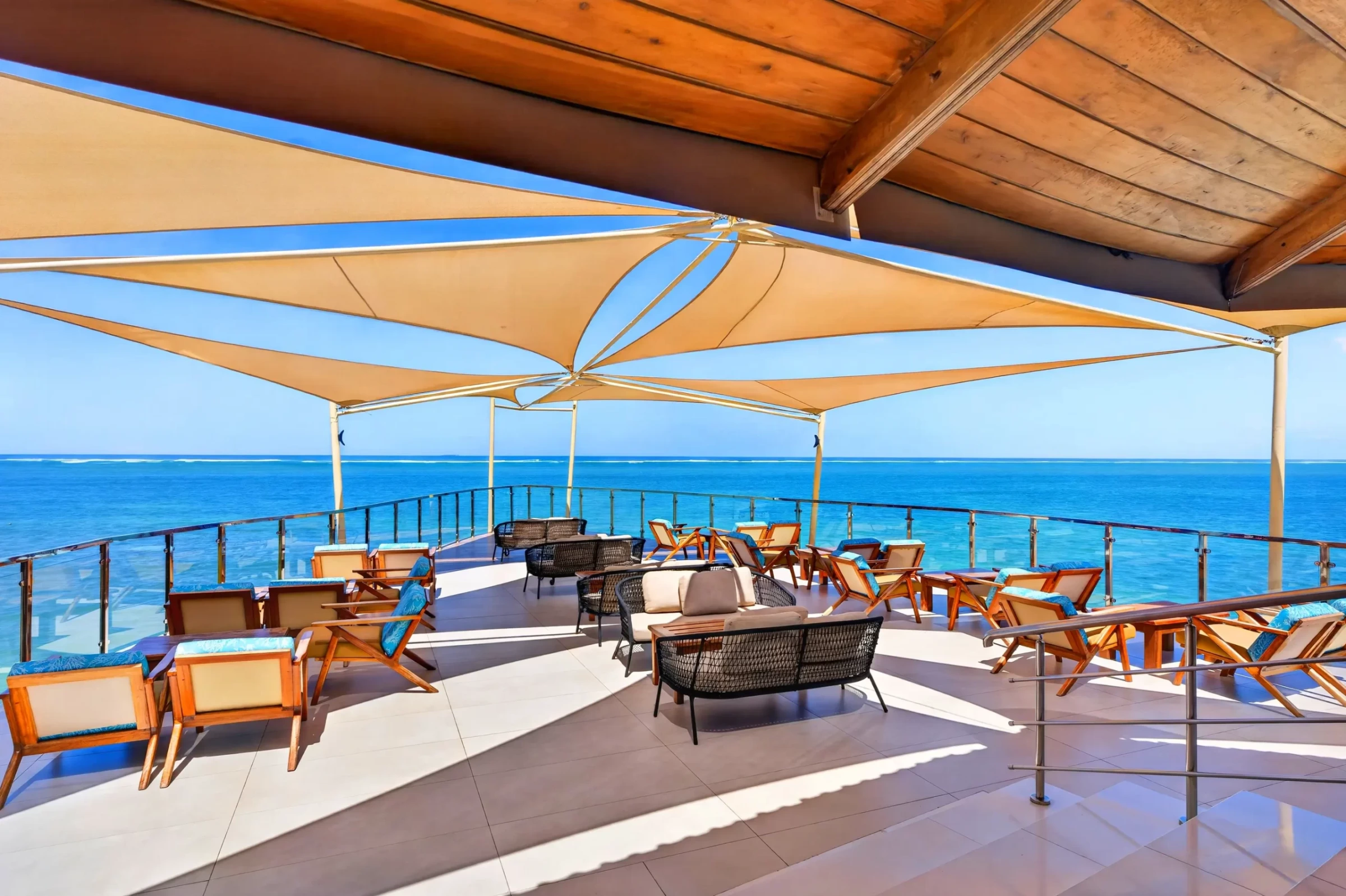 PrideInn Flamingo Beach Resort & Spa 5