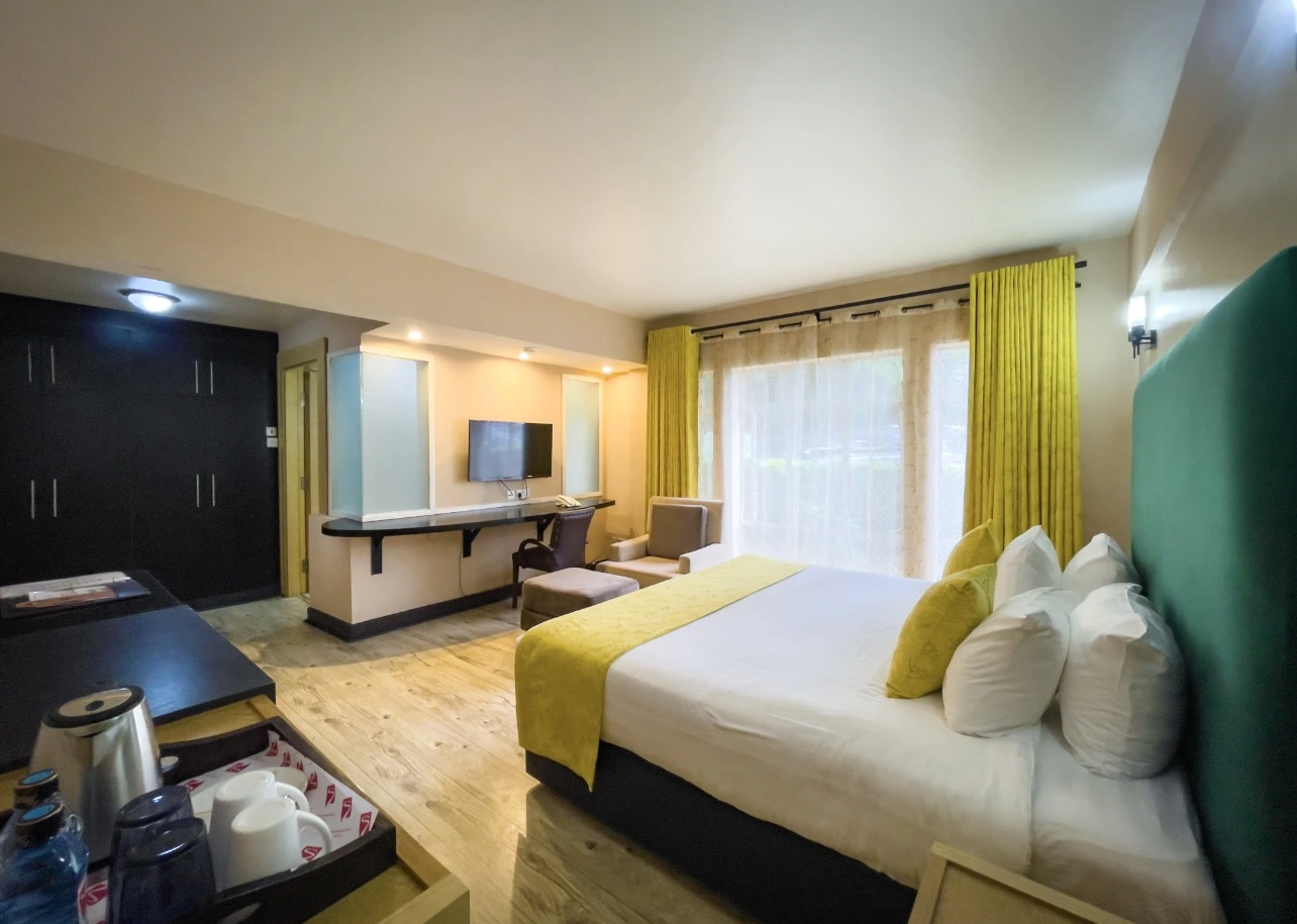 West Wood Hotel